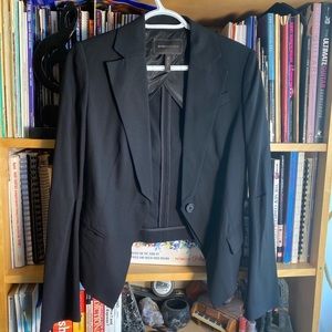 3️⃣9️⃣ BCBG MAXAZRIA Black Suit Jacket Size: XS